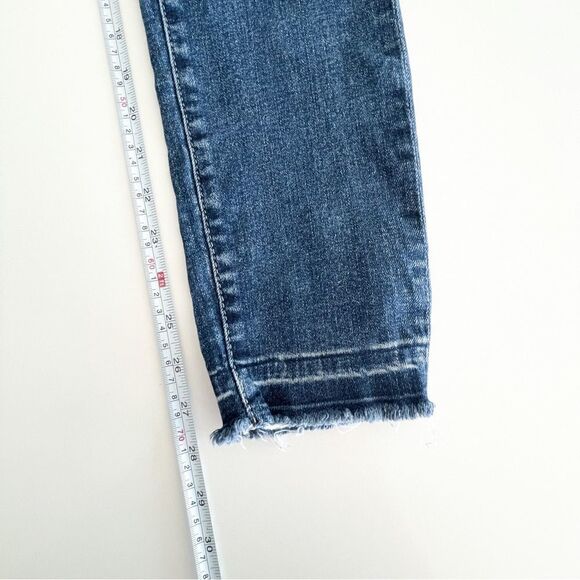 AG skinny jeans // size 29 // excellent condition // denim - Picture 5 of 11